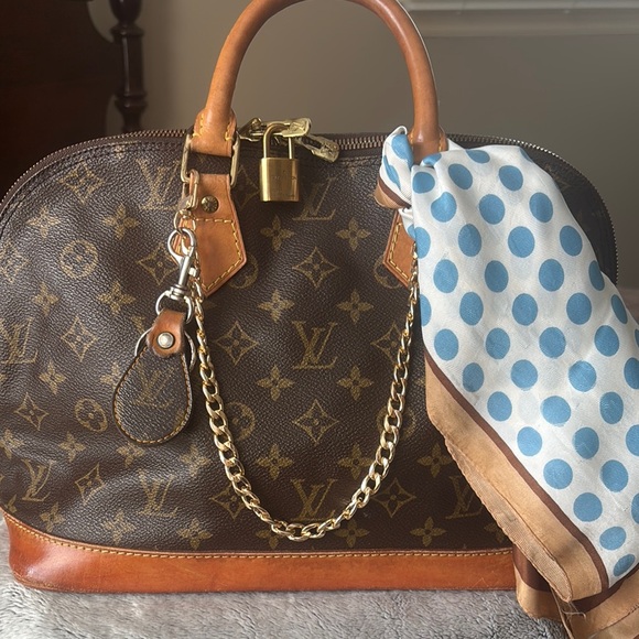 Authentic LOUIS VITTON Monogram ALMA - Picture 1 of 11